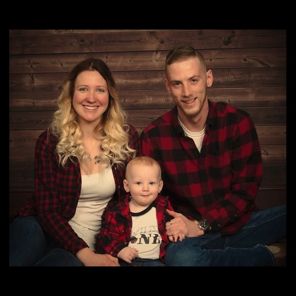 Meet your Posher, Alyssa - Picture 1 of 1